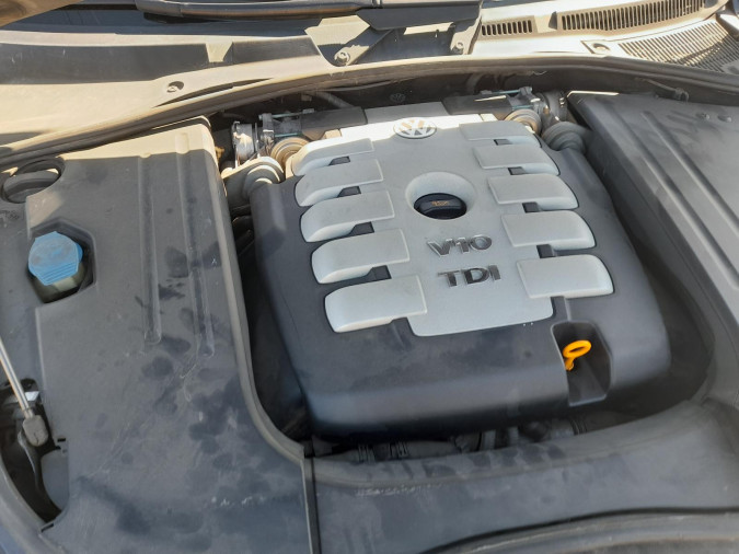Coche despiece completo VOLKSWAGEN TOUAREG 00150508