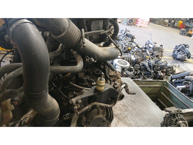 Motor OPEL VIVARO 2005