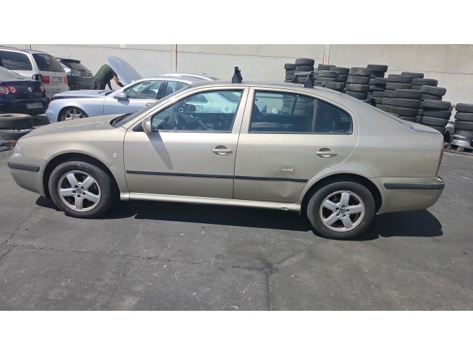 CENTRALITA MOTOR UCE SKODA OCTAVIA 2006