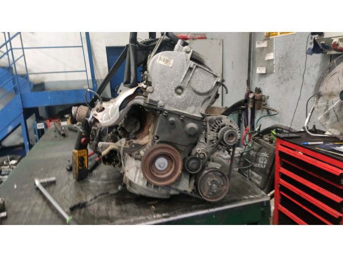 Motor RENAULT MÉGANE 2005