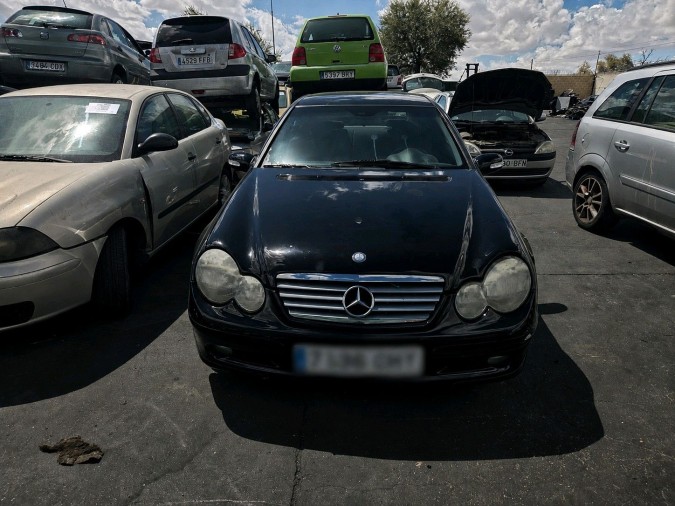 Cerradura iz capó dl MERCEDES C 180 KOMPRESSOR 2003