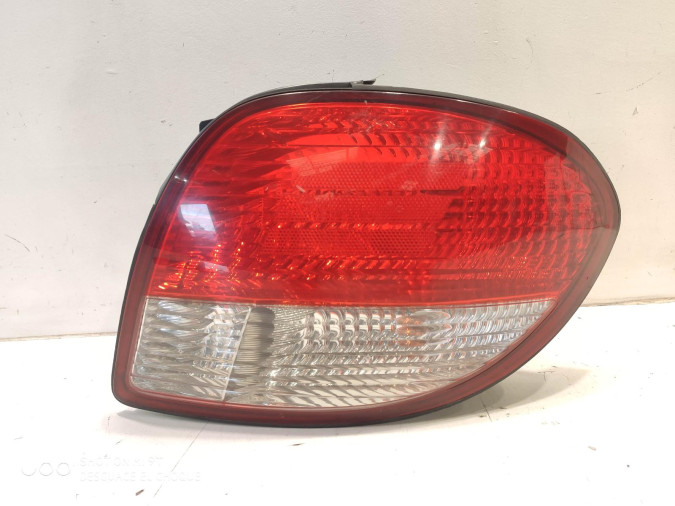 PILOTO TRASERO DERECHO HYUNDAI COUPE 2001