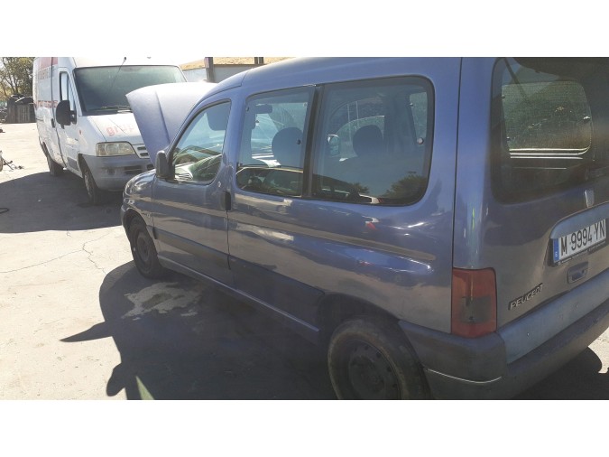 FARO DELANTERO DERECHO PEUGEOT PARTNER 2000