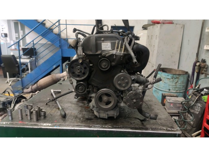 Motor FORD FOCUS 2001