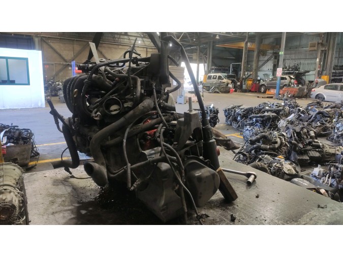 Motor FORD FOCUS 2001