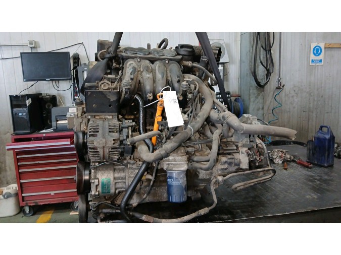 MOTOR CON ACCESORIOS Y CAJA DE CAMBIOS SEAT LEON 1999