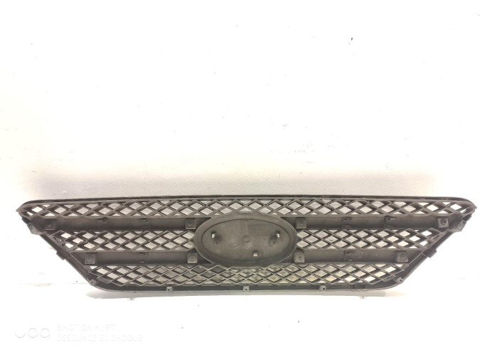 REJILLA DELANTERA KIA CEED 2007