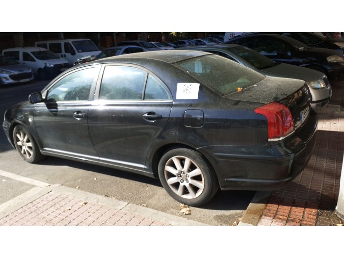 MANGUETA TRASERA IZQUIERDA TOYOTA AVENSIS 2005