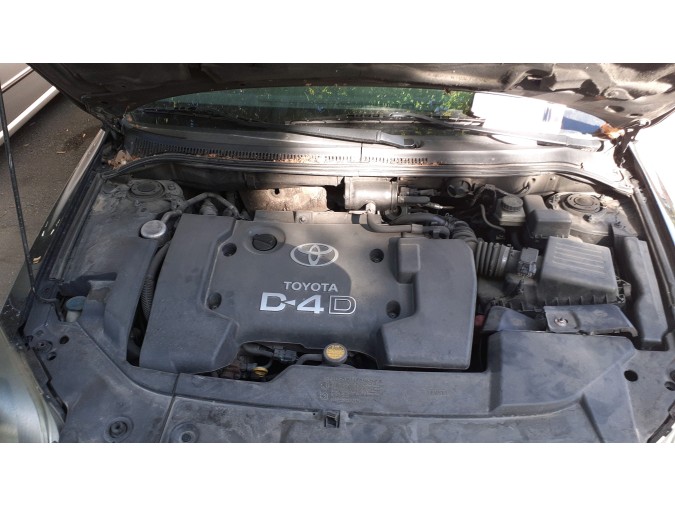 Radiador motor TOYOTA AVENSIS 2005