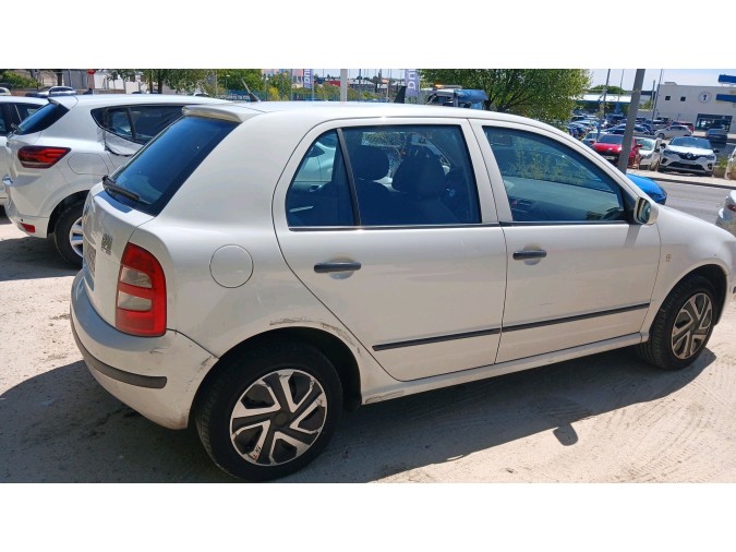 Puerta dl dr SKODA FABIA 2002