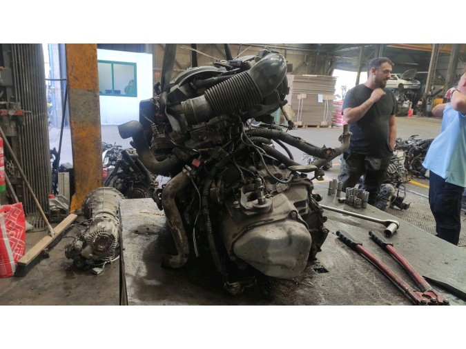 MOTOR CON ACCESORIOS Y CAJA DE CAMBIOS CITROEN XSARA 2001