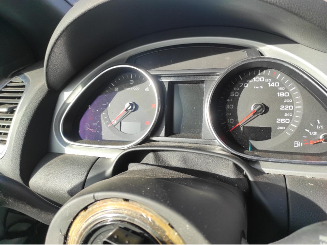 CUADRO INSTRUMENTOS AUDI Q7 2012