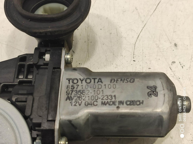 ELEVALUNAS DELANTERO DERECHO TOYOTA YARIS 2019