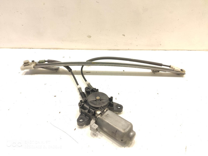 ELEVALUNAS DELANTERO IZQUIERDO TOYOTA YARIS 2000