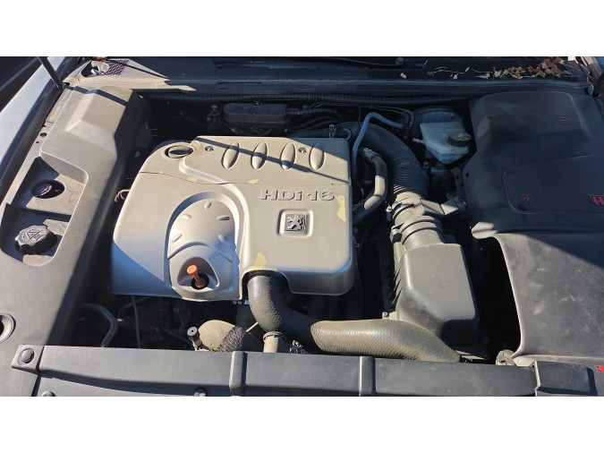 REJILLA DELANTERA DERECHA PEUGEOT 607 2006