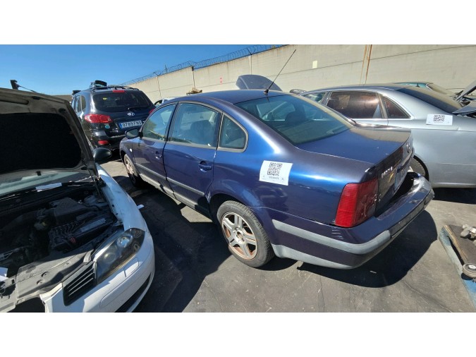 FARO DELANTERO DERECHO VOLKSWAGEN PASSAT 1999