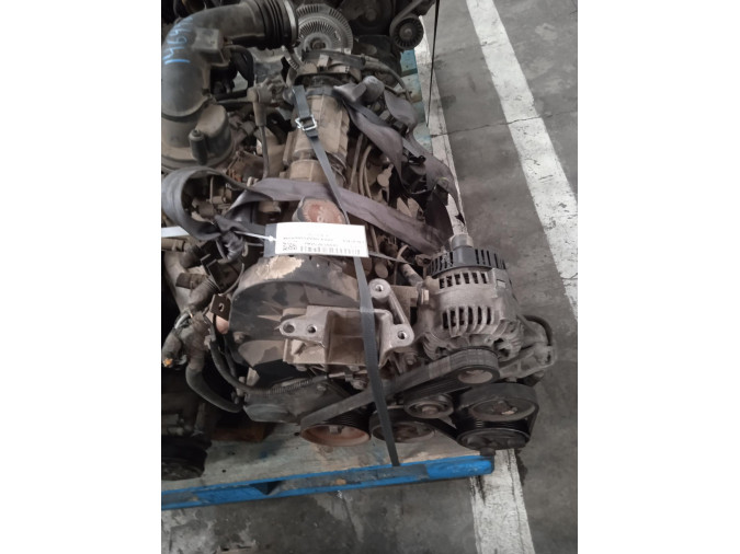 Motor color White RENAULT LAGUNA 1994