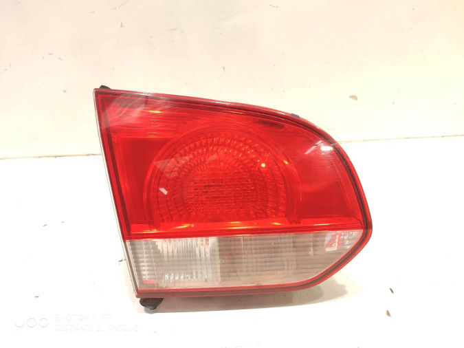 PILOTO TRASERO IZQUIERDO INTERIOR VOLKSWAGEN GOLF 2010