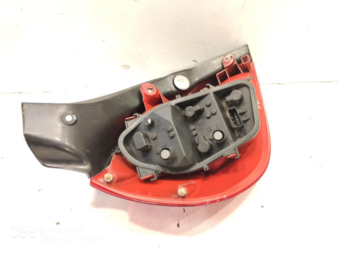 PILOTO TRASERO DERECHO RENAULT CLIO 2007