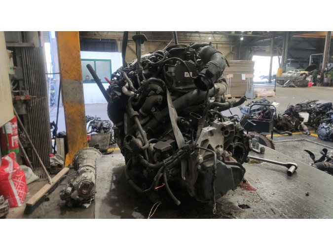 MOTOR CON ACCESORIOS Y CAJA DE CAMBIOS AUDI A3 2011