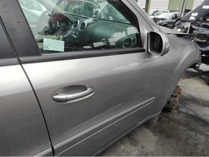 PUERTA DELANTERA DERECHA MERCEDES CLASE M 2006