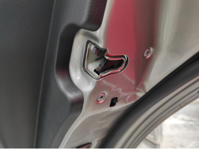 CERRADURA PUERTA TRASERA DERECHA PEUGEOT 3008 2006