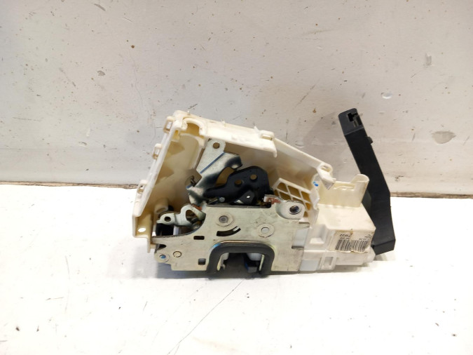 CERRADURA PUERTA TRASERA DERECHA PEUGEOT 3008 2006