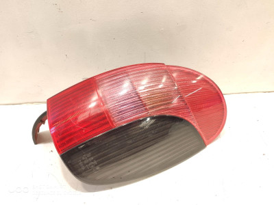 PILOTO TRASERO DERECHO PEUGEOT 306 2001