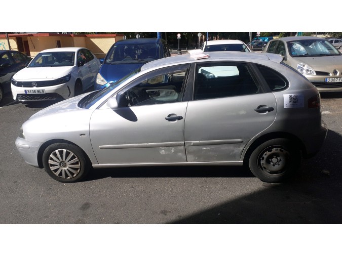 MANGUETA DELANTERA IZQUIERDA SEAT IBIZA 2004