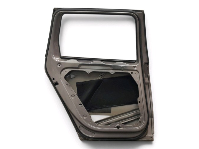 PUERTA TRASERA IZQUIERDA VOLKSWAGEN PASSAT MARRON GRISACEO 2011