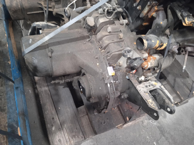 CAJA CAMBIOS RENAULT CLIO 1995