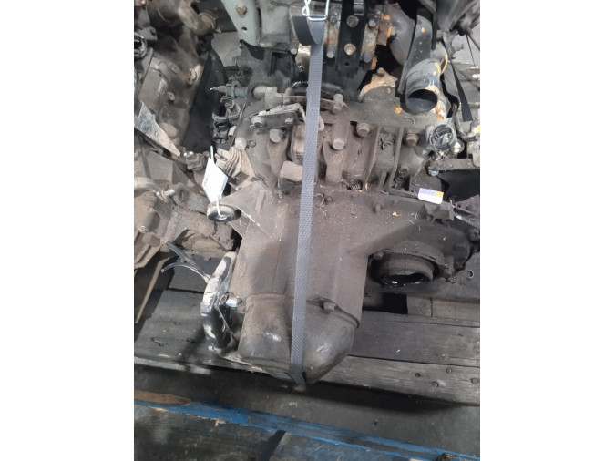 CAJA CAMBIOS RENAULT CLIO 1995