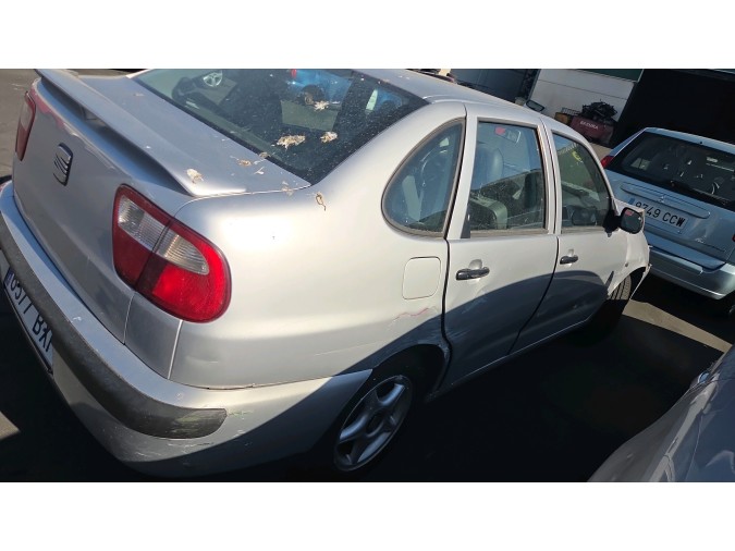ELEVALUNAS DELANTERO IZQUIERDO SEAT CORDOBA 2002