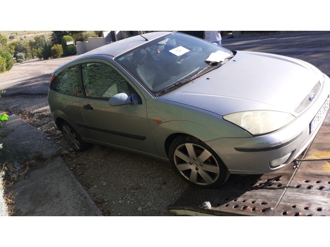 FARO DELANTERO DERECHO FORD FOCUS 2004