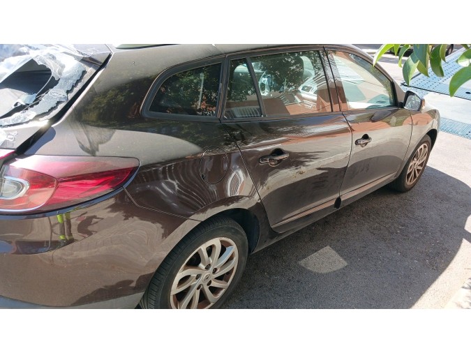 CAPOT RENAULT MÉGANE 2012