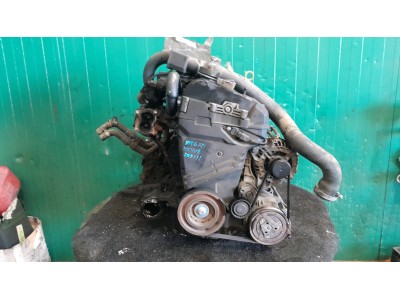 MOTOR CON ACCESORIOS SIN CAJA DE CAMBIOS RENAULT SCÉNIC 2005