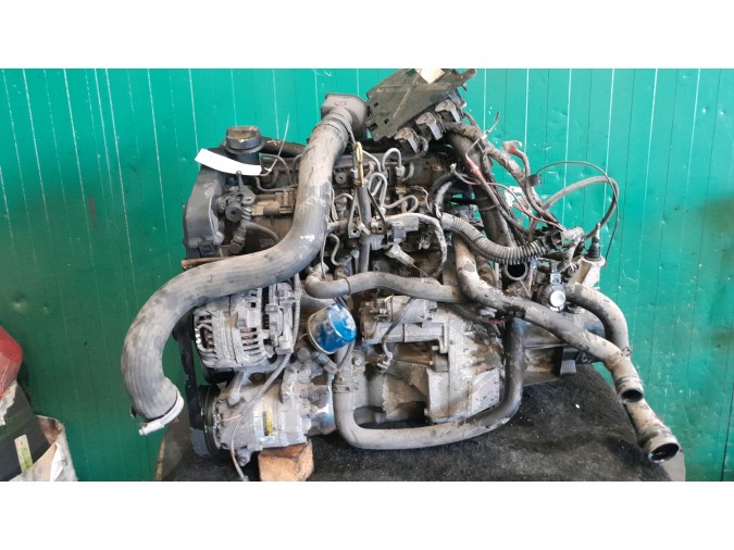 MOTOR CON ACCESORIOS SIN CAJA DE CAMBIOS RENAULT SCÉNIC 2005