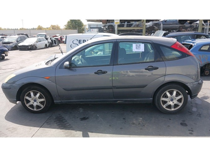 FARO DELANTERO DERECHO FORD FOCUS 2004