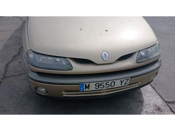MANGUETA DELANTERA IZQUIERDA RENAULT LAGUNA 2000