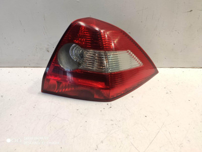 PILOTO TRASERO DERECHO RENAULT MEGANE 2005