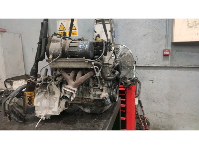Motor RENAULT CLIO 2004