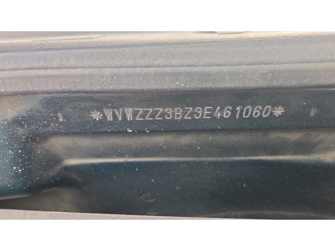 PILOTO TRASERO DERECHO VOLKSWAGEN PASSAT 2003