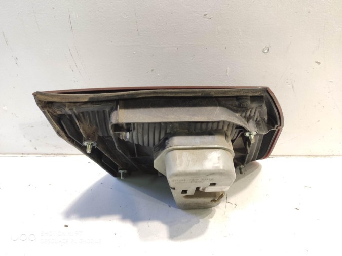 PILOTO TRASERO DERECHO MAZDA 626 1999