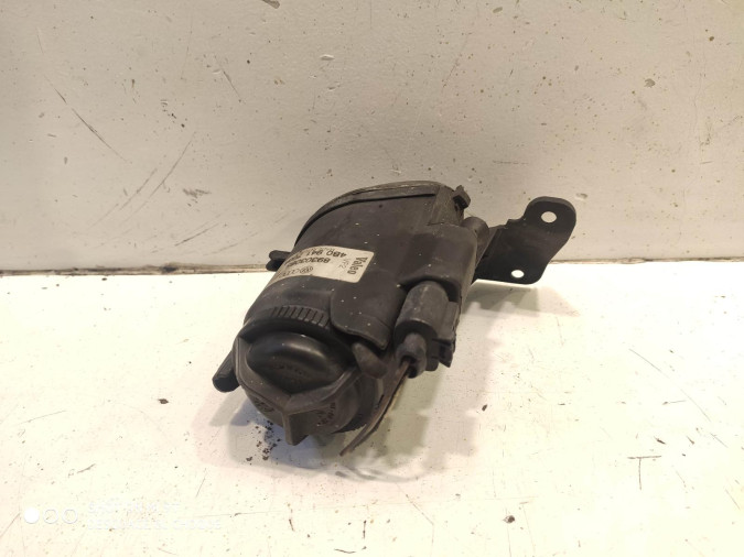 FARO ANTINIEBLA DELANTERO DERECHO AUDI A6 2001