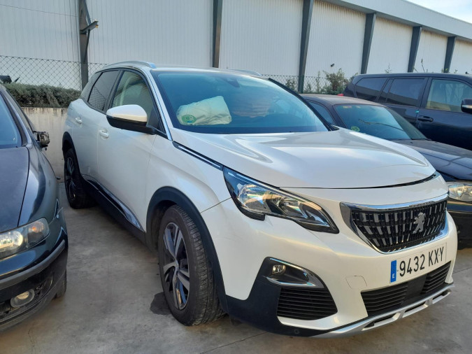 Coche despiece completo PEUGEOT 3008 00151039