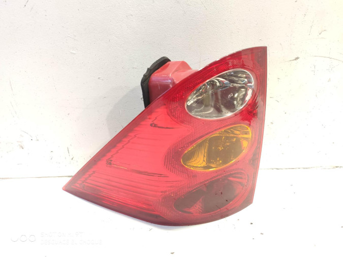 PILOTO TRASERO DERECHO PEUGEOT 1007 2005