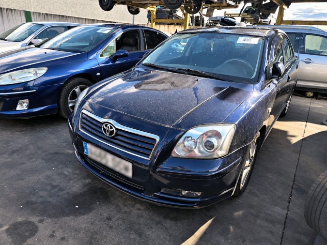 FARO DELANTERO IZQUIERDO TOYOTA AVENSIS 2004