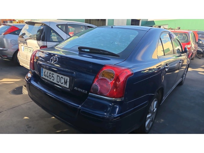 BRAZO SUSPENSION TRASERO DERECHO TOYOTA AVENSIS 2004