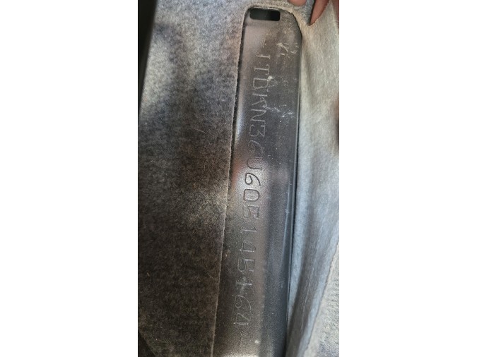 ELEVALUNAS DELANTERO DERECHO TOYOTA PRIUS 2010