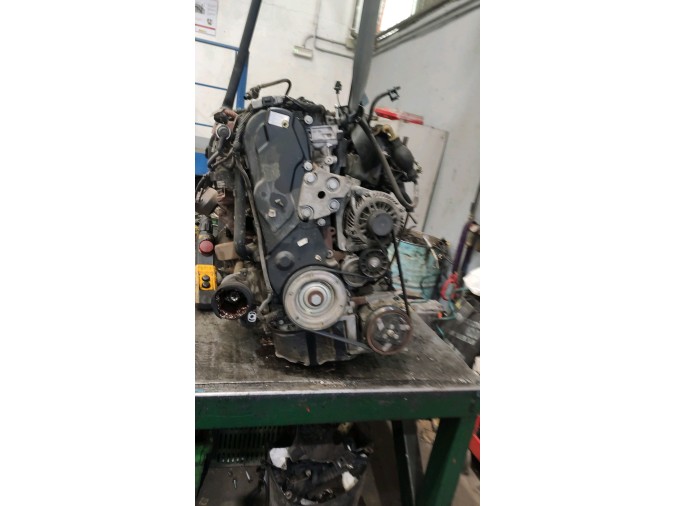 Motor CITROEN C5 2004